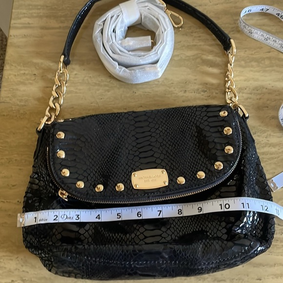 Michael Kors Bedford Black Convertible Shoulder Strap Embossed Leather Handbag - Picture 10 of 12